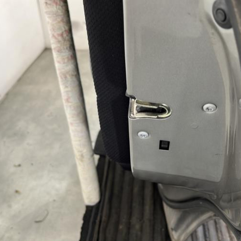 Porte arriere droit MERCEDES CLASSE A 169 Photo n°2