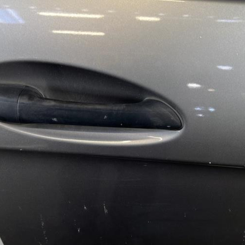 Porte avant droit MERCEDES CLASSE A 169 Photo n°2