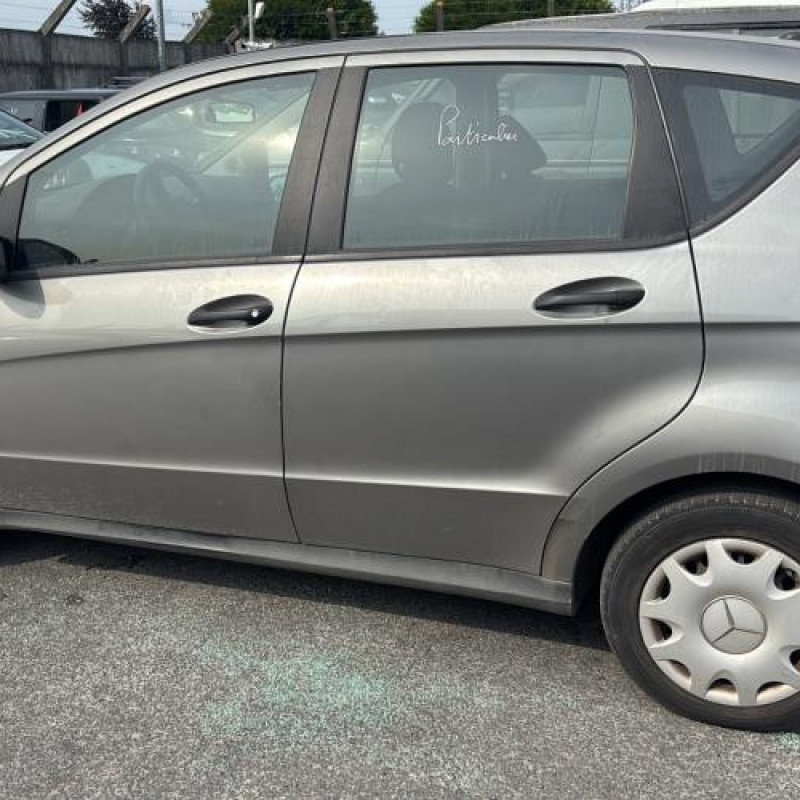 Porte avant droit MERCEDES CLASSE A 169 Photo n°13