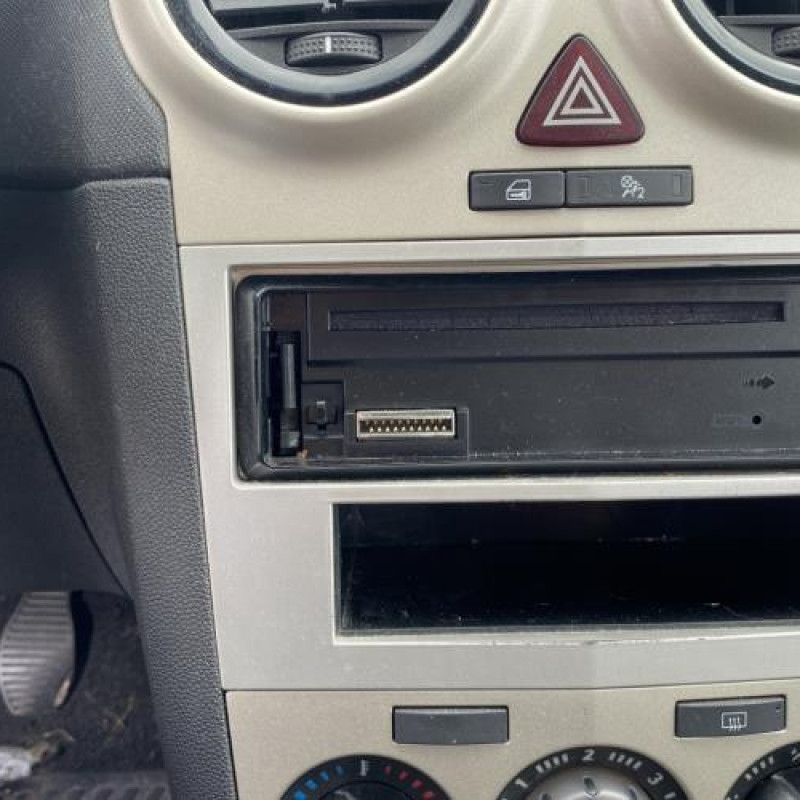 Moteur OPEL CORSA D Photo n°17