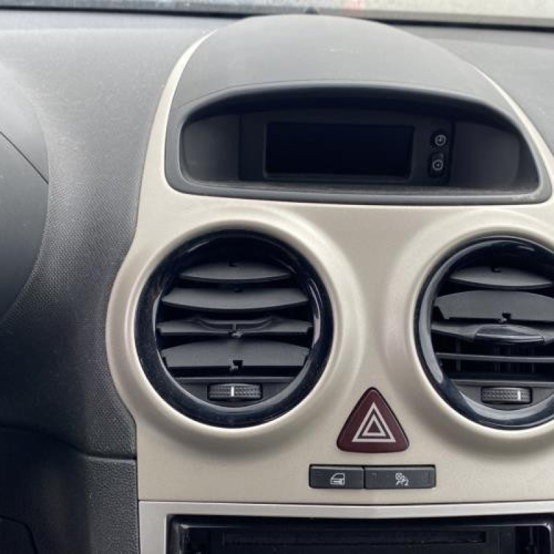 Moteur OPEL CORSA D Photo n°18