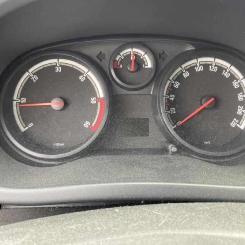 Moteur OPEL CORSA D Photo n°20