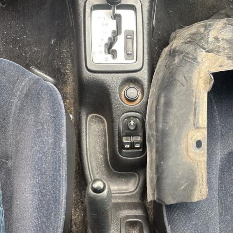 Moteur PEUGEOT 206 Photo n°19