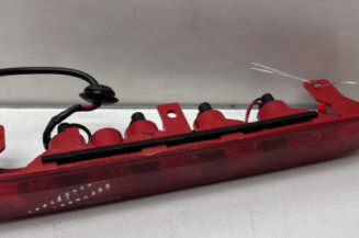 Feu arriere stop central KIA STONIC