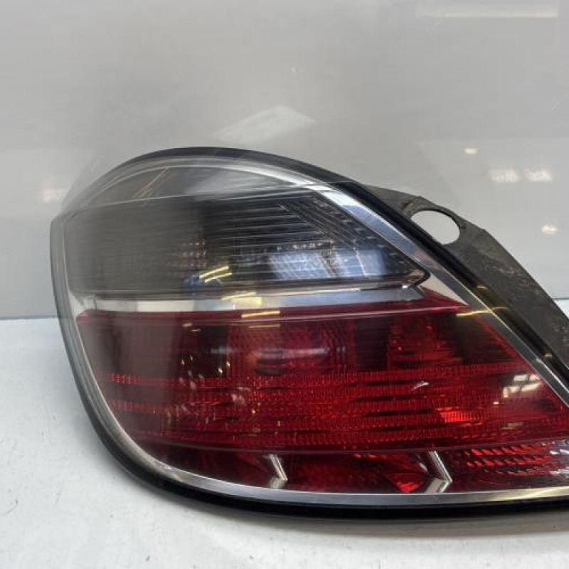 Feu arriere principal gauche (feux) OPEL ASTRA H Photo n°1