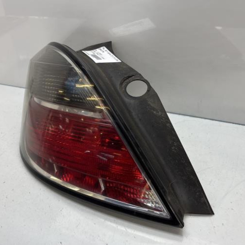 Feu arriere principal gauche (feux) OPEL ASTRA H Photo n°3