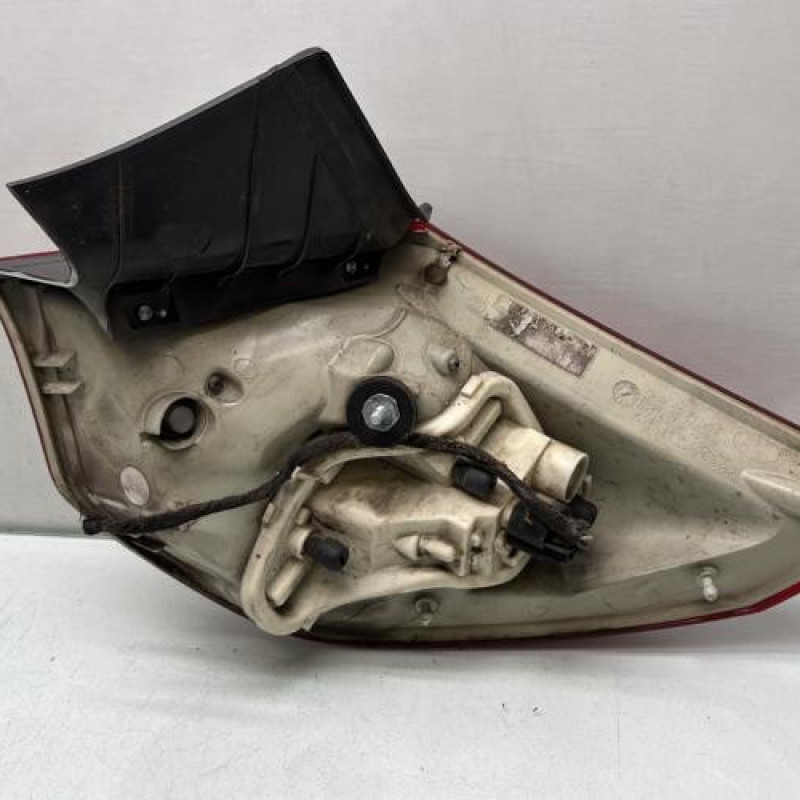 Feu arriere principal gauche (feux) OPEL ASTRA J Photo n°2