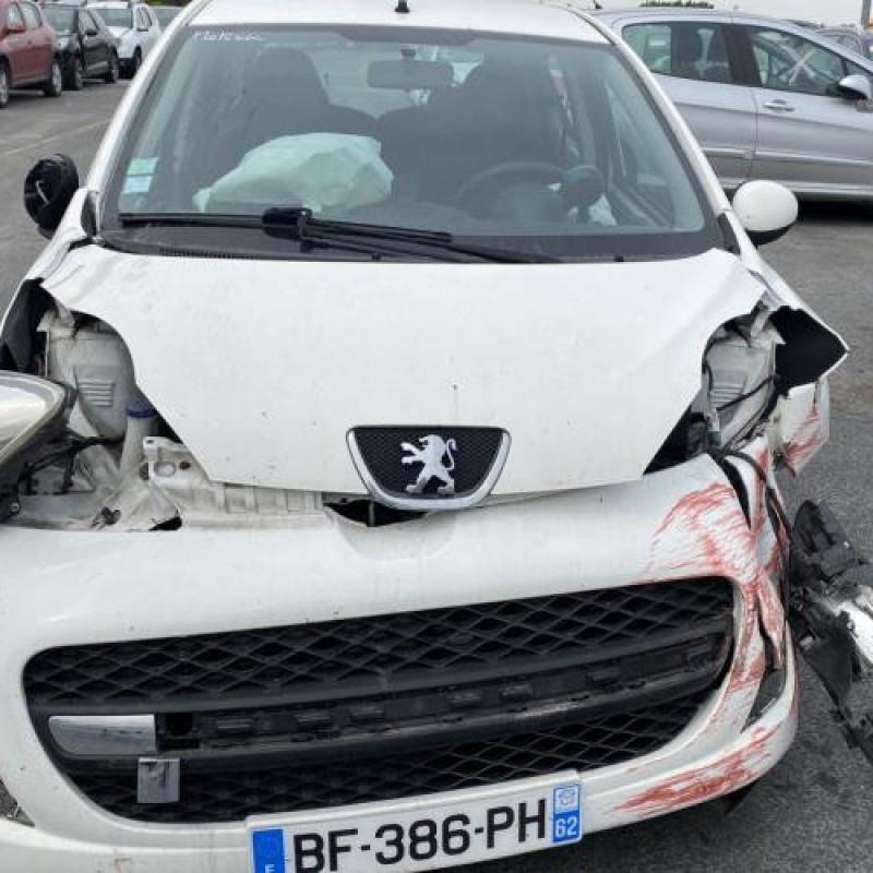 Moteur PEUGEOT 107 Photo n°8