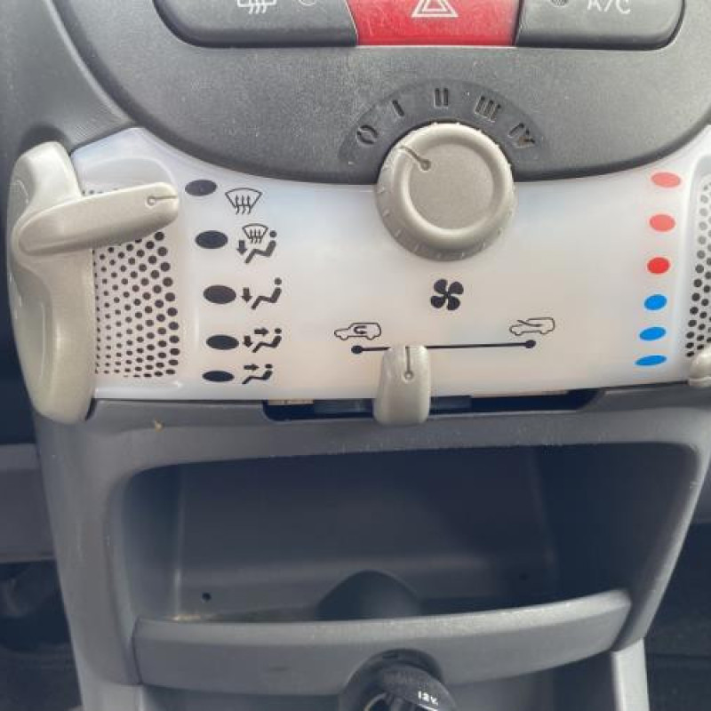 Moteur PEUGEOT 107 Photo n°17