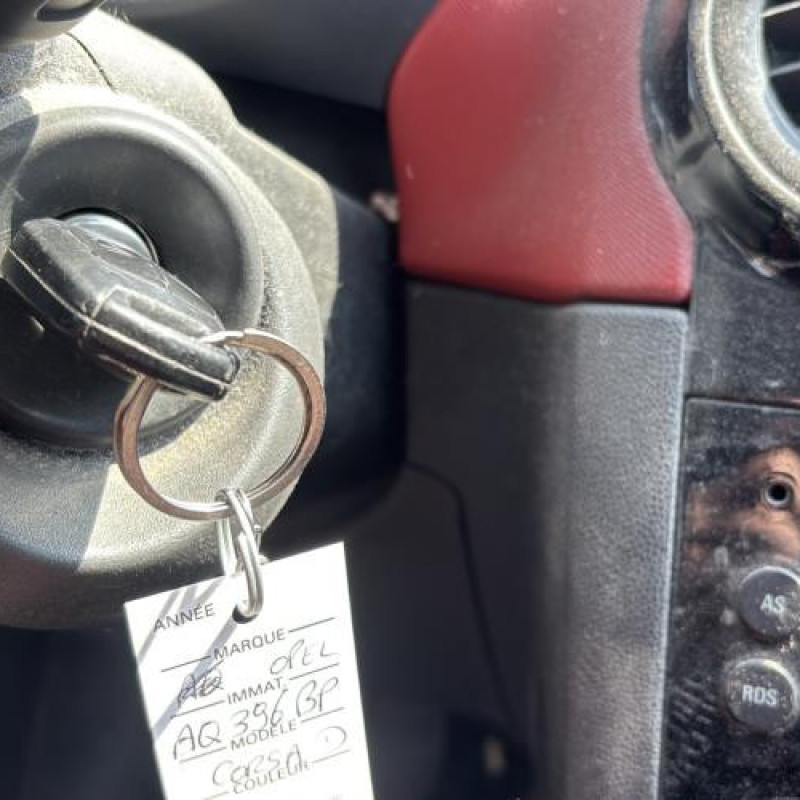 Moteur OPEL CORSA D Photo n°18