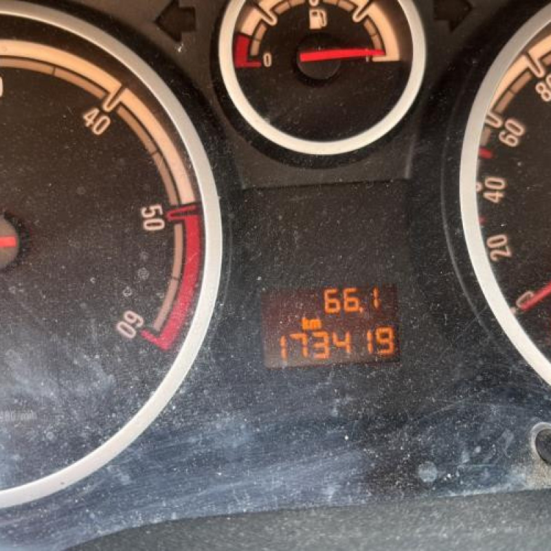 Moteur OPEL CORSA D Photo n°19