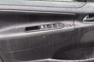 Lunette arriere PEUGEOT 207