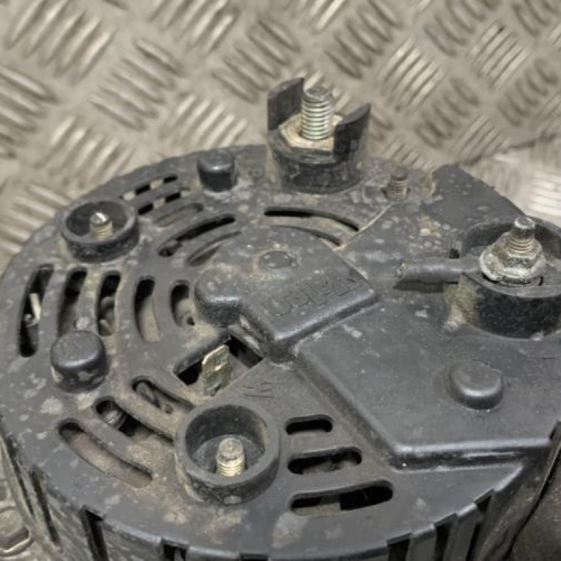 Alternateur RENAULT MASTER 2 Photo n°3