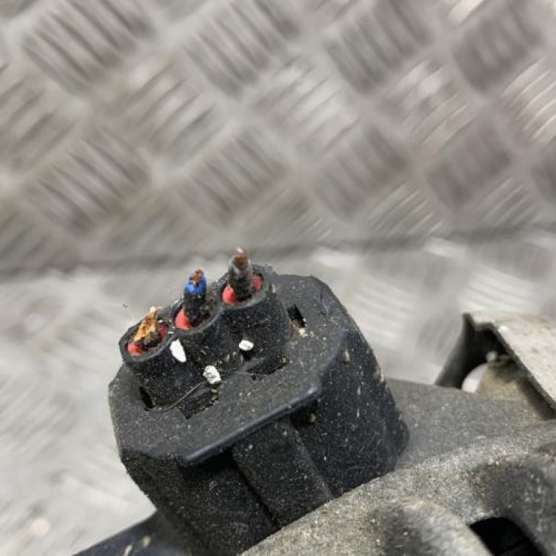 Alternateur FORD FIESTA 5 Photo n°3