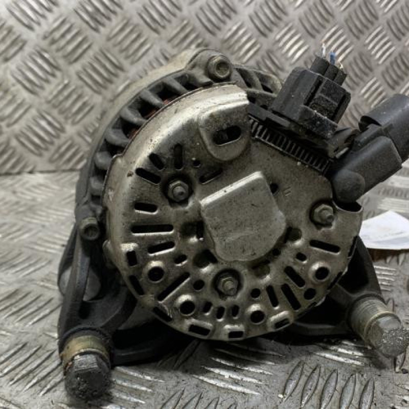 Alternateur FORD FIESTA 5 Photo n°4