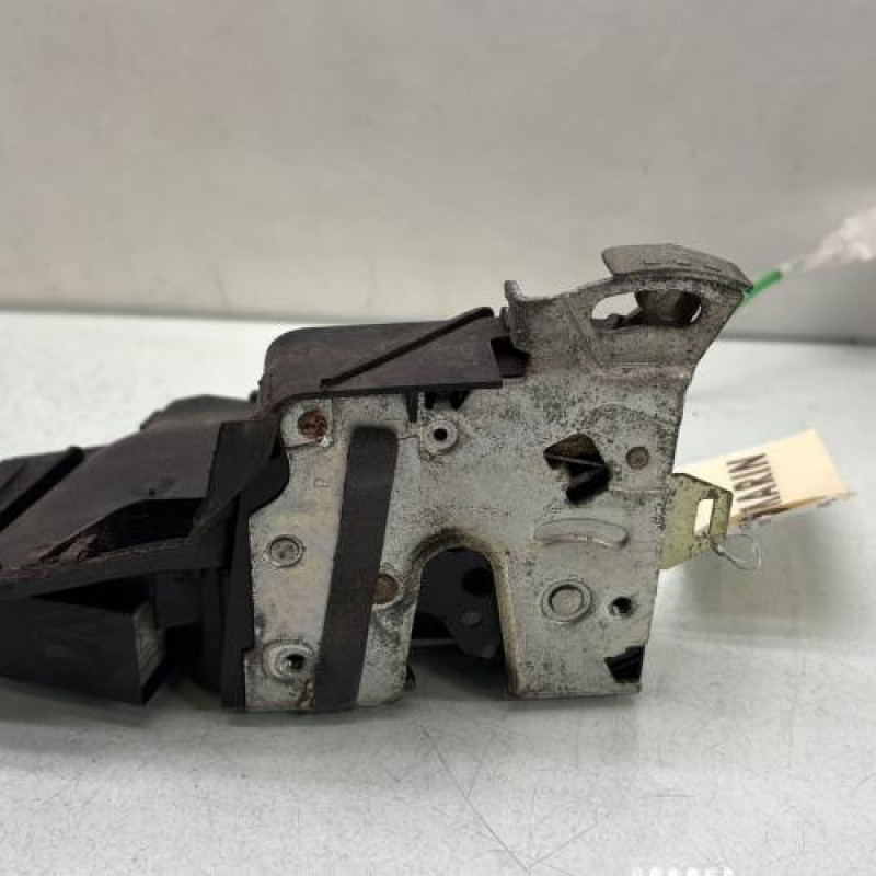 Serrure avant droit BMW SERIE 5 E39 Photo n°1