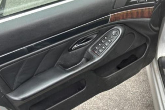 Serrure avant droit BMW SERIE 5 E39