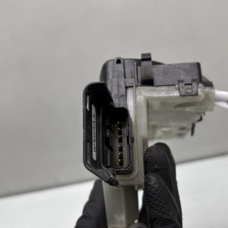 Serrure arriere droit PEUGEOT 5008 2 Photo n°5