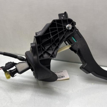 Pedale d'embrayage PEUGEOT 5008 2