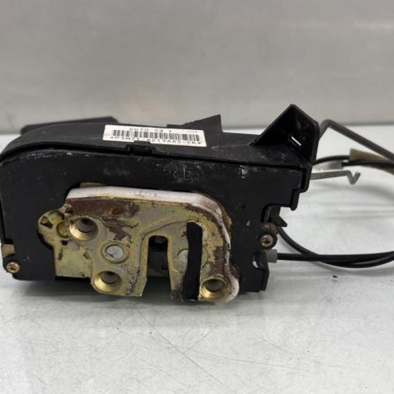 Serrure avant gauche MAZDA 2 1 Photo n°1