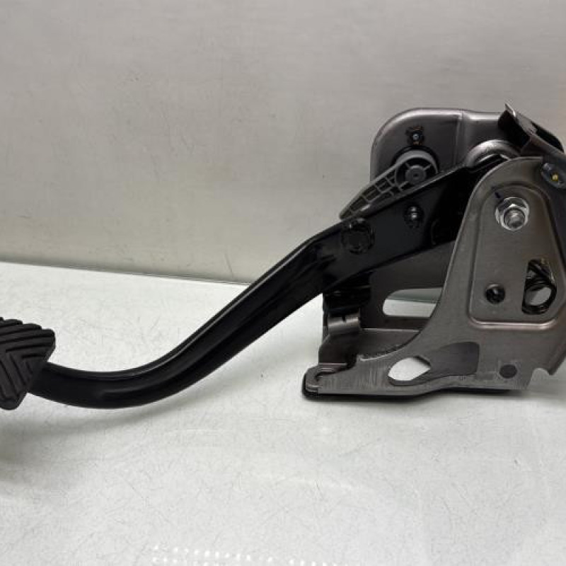 Pedale d'embrayage KIA STONIC Photo n°1