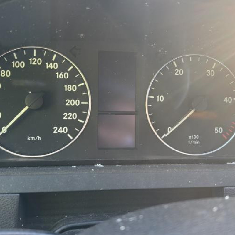 Serrure avant droit MERCEDES CLASSE A 169 Photo n°19