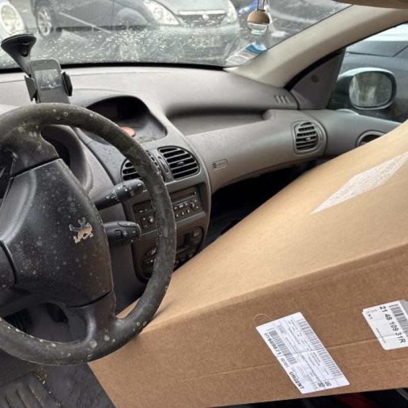 Reservoir essence PEUGEOT 206 Photo n°13