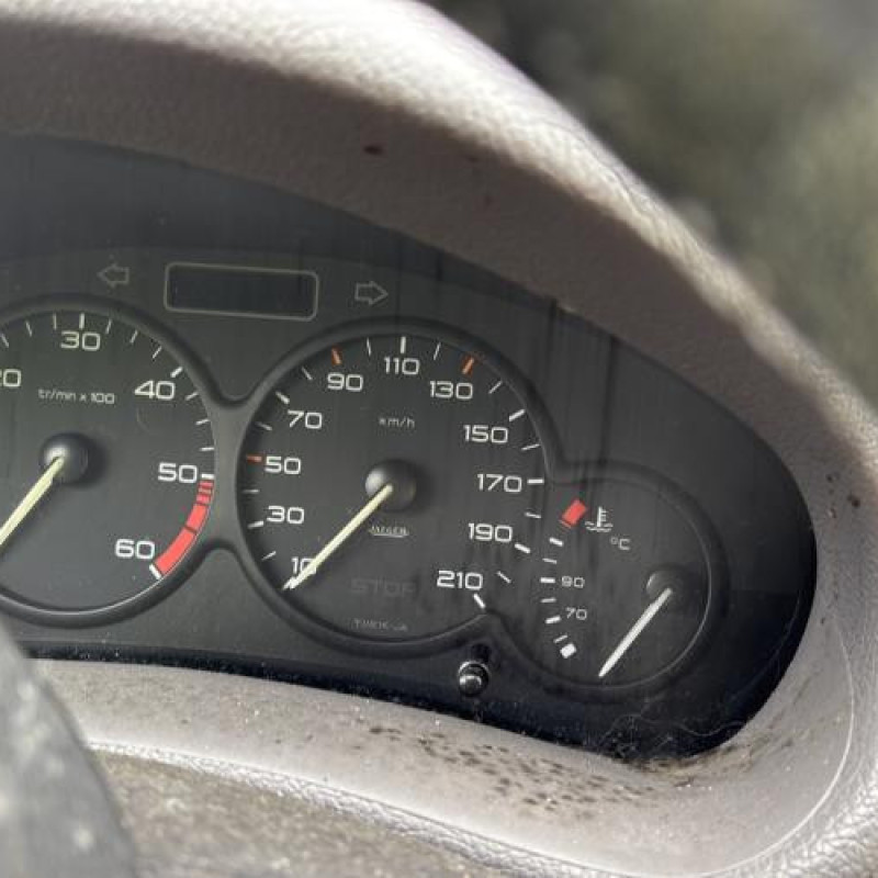 Reservoir essence PEUGEOT 206 Photo n°17