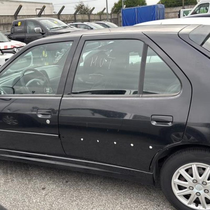 Pare choc avant PEUGEOT 306 Photo n°6