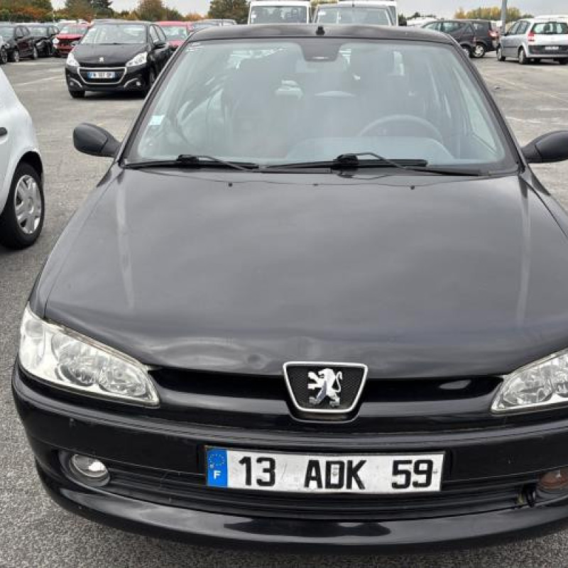 Pare choc avant PEUGEOT 306 Photo n°8