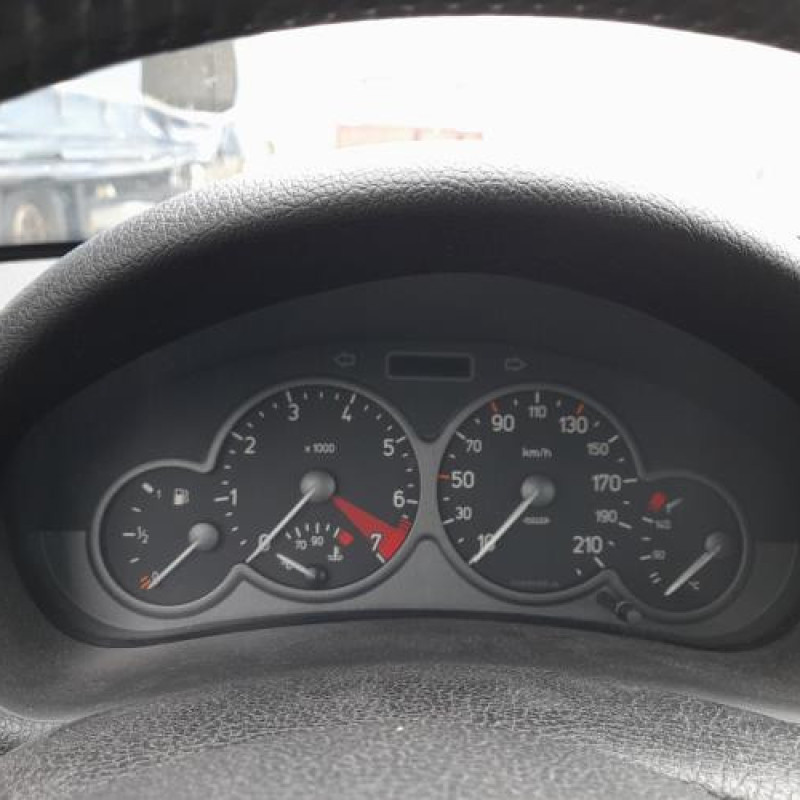 Reservoir essence PEUGEOT 206 Photo n°1