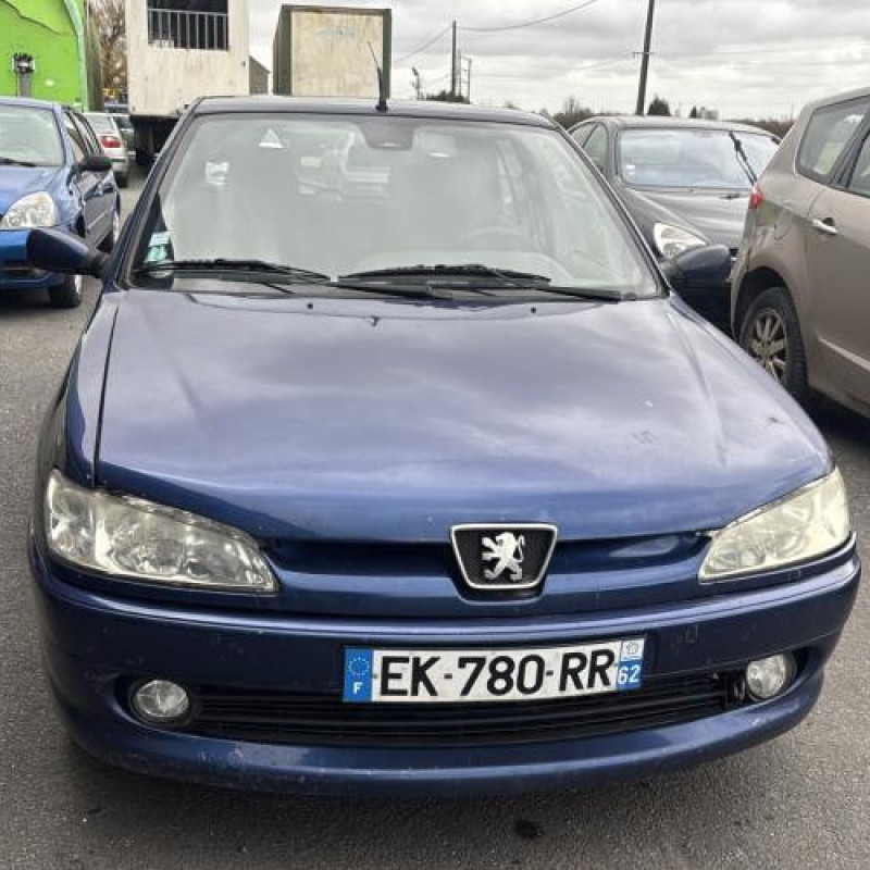 Pare choc avant PEUGEOT 306 Photo n°8