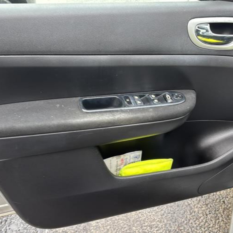 Custode arriere droit PEUGEOT 307 Photo n°10