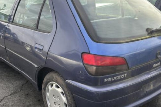 Retroviseur gauche PEUGEOT 306