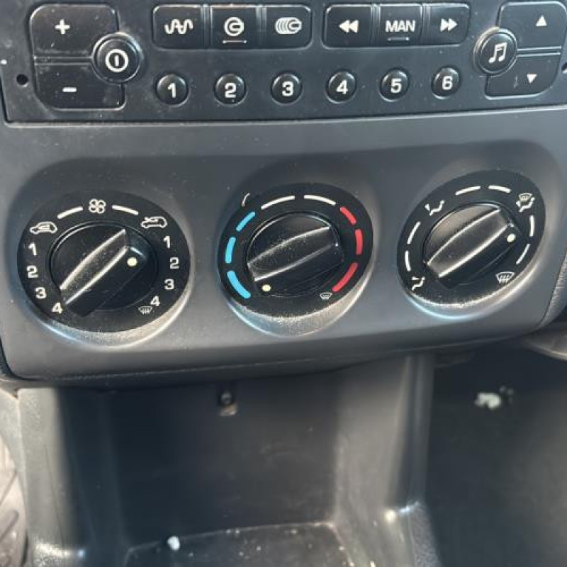 Bouton de coffre CITROEN BERLINGO 1 Photo n°17