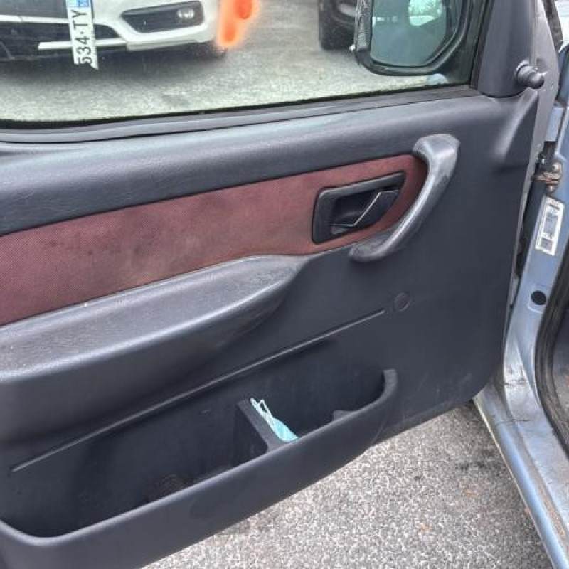 Bouton de coffre CITROEN BERLINGO 1 Photo n°9