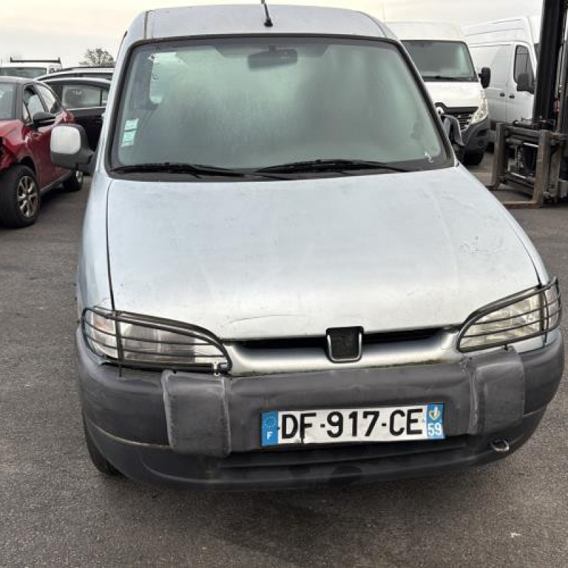 Bouton de coffre PEUGEOT PARTNER 1 Photo n°8