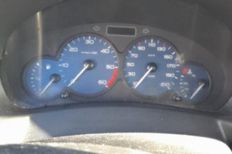 Bouton de coffre CITROEN BERLINGO 1