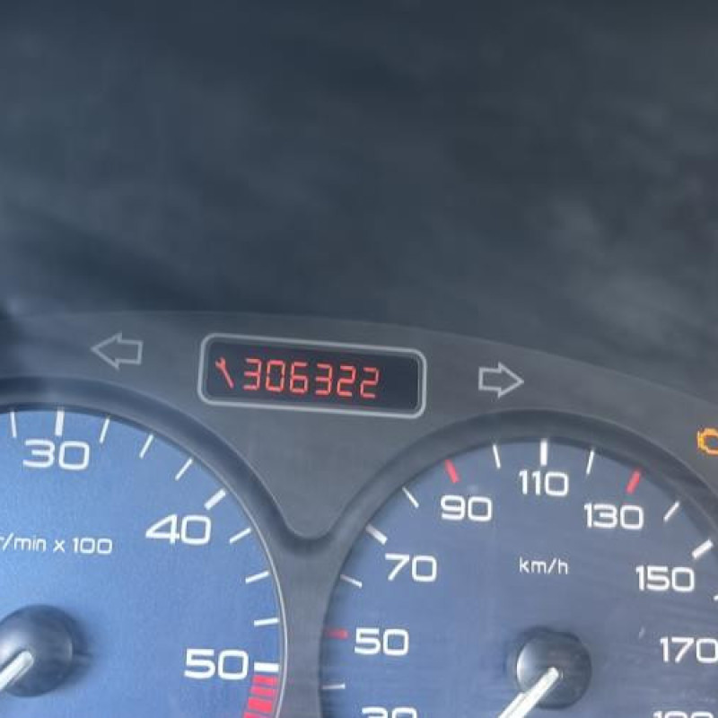 Bouton de coffre CITROEN BERLINGO 1 Photo n°18