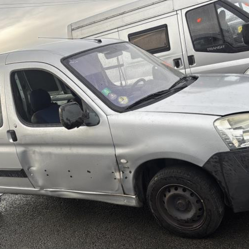 Reservoir essence PEUGEOT PARTNER 1 Photo n°4