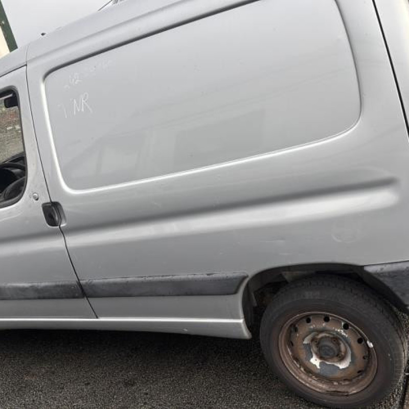 Reservoir essence PEUGEOT PARTNER 1 Photo n°8