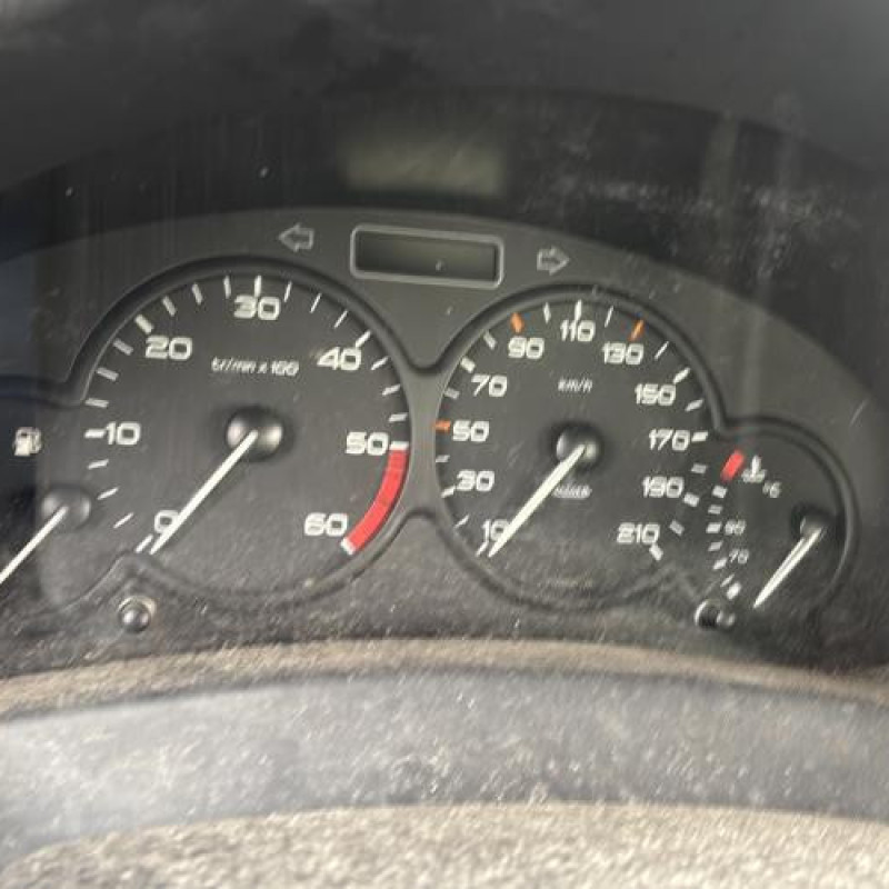 Reservoir essence PEUGEOT PARTNER 1 Photo n°16