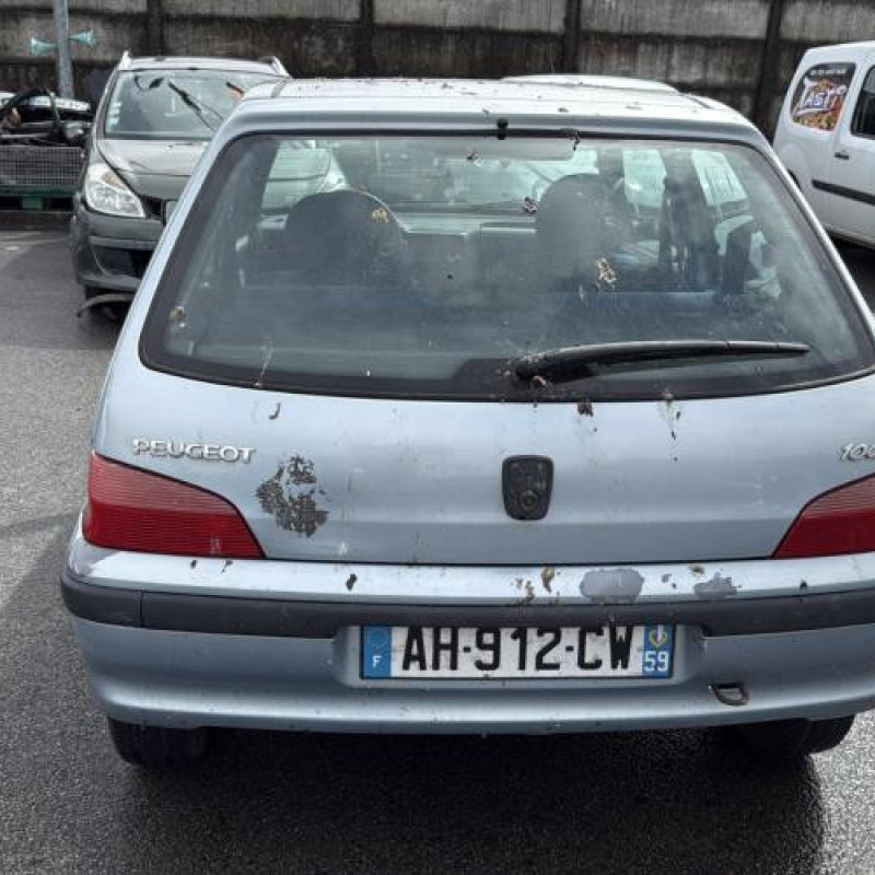 Serrure avant gauche PEUGEOT 106 Photo n°5