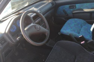 Serrure avant gauche PEUGEOT 106