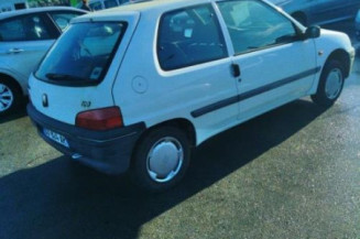 Serrure avant gauche PEUGEOT 106