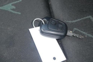 Serrure avant gauche PEUGEOT 106