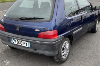 Serrure avant gauche PEUGEOT 106