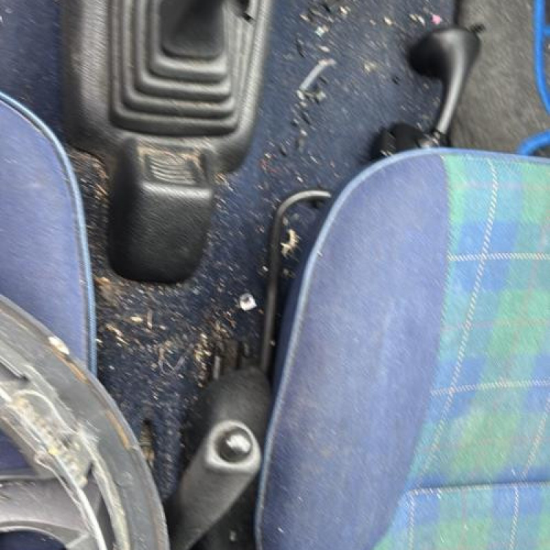 Serrure avant gauche PEUGEOT 106 Photo n°16