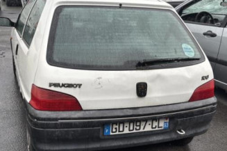 Serrure avant gauche PEUGEOT 106