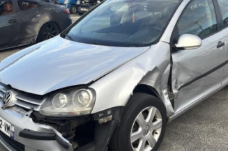 Etrier arriere droit (freinage) VOLKSWAGEN GOLF 5 Photo n°1